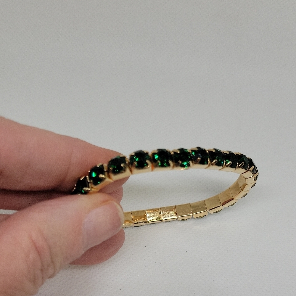 Gold Tone Emerald Green Stretch  Bracelet